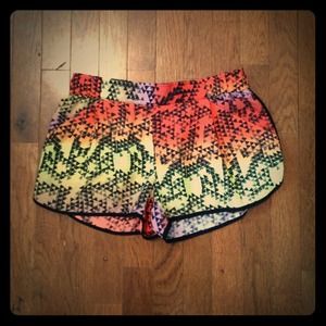 silence + noise shorts from UO