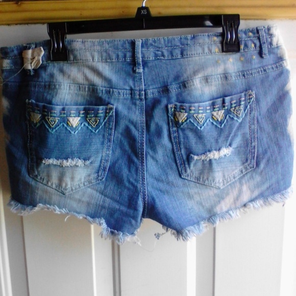 Aztec Denim Shorts - Picture 2 of 4