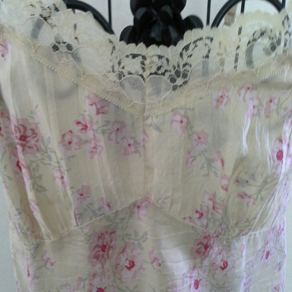 Top - Picture 2 of 4