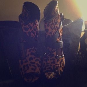 Animal print open toe sandals