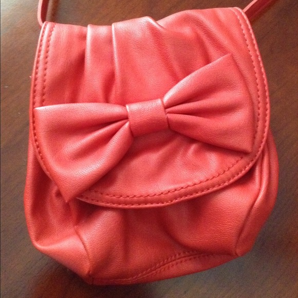 🎀Bow on the go 🎀🎉PRICE REDUCED🎉