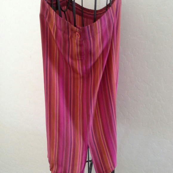 Top - Picture 2 of 3