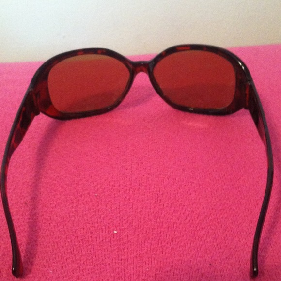 Sunglasses! - Picture 3 of 4