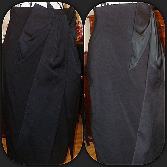 Karen Millen black pencil skirt huge front bow - Picture 2 of 3