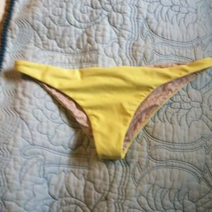 ❌SOLD❌Acacia Guadaloupe bottoms lemonade