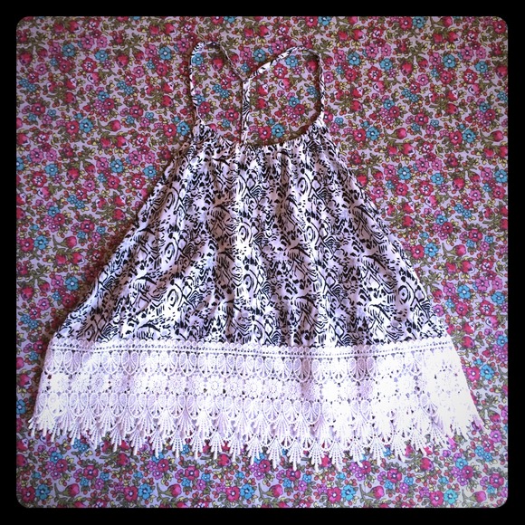 ⛔️SOLD⛔️T back tribal top