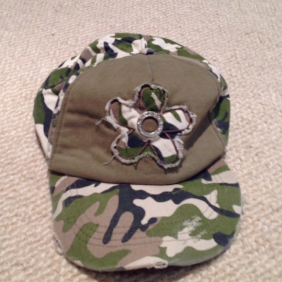 Camo hat