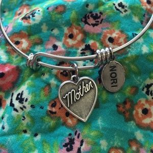 Flexible wire bangle charms bracelet
