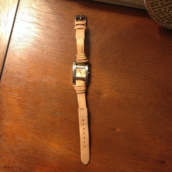 ❌SOLD in bundle❌🎉HP 7/30!🎉Emporio Armani watch - Picture 2 of 4