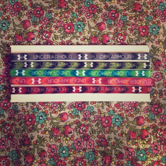 ⛔️SOLD⛔️ Under Armour headbands💗