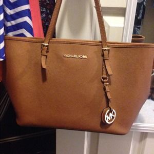Michael kors bag.