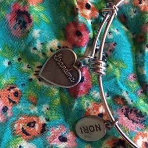 Flexible wire bangle charms bracelet