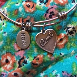Flexible wire bangle charms bracelet