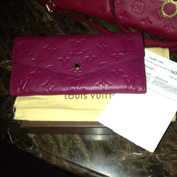 💢Sold💢💨💨Lv wallet