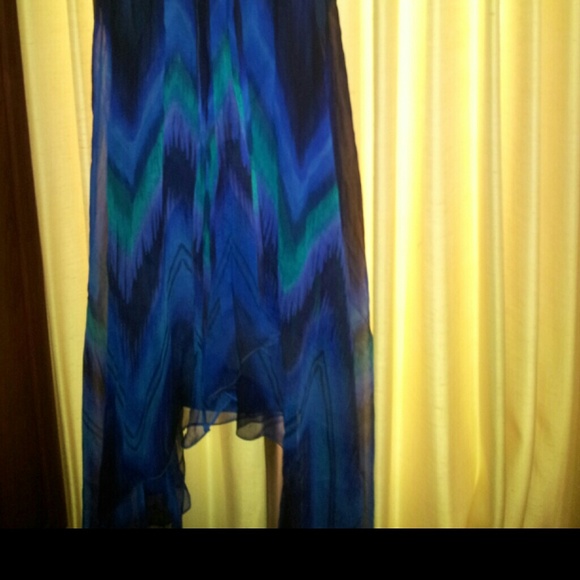 Dress - Picture 3 of 4