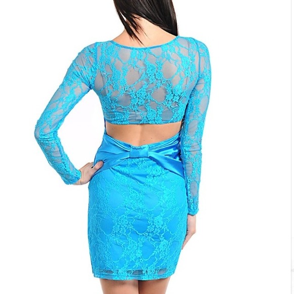 Dresses & Skirts - Blue lace open back dress w/ satin bow