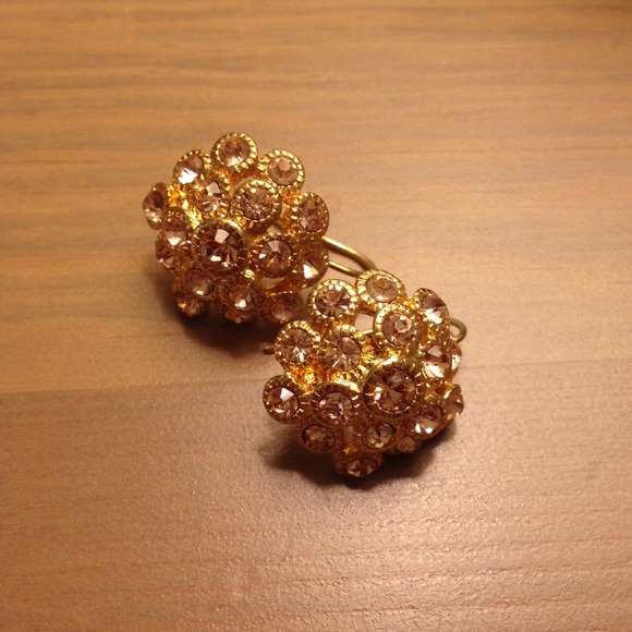❌SOLD❌Banana Republic gold &peach crystal earrings - Picture 2 of 3
