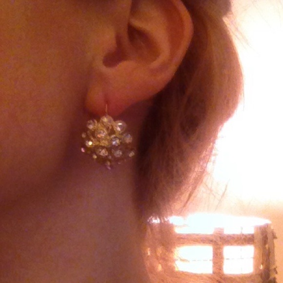 ❌SOLD❌Banana Republic gold &peach crystal earrings - Picture 3 of 3