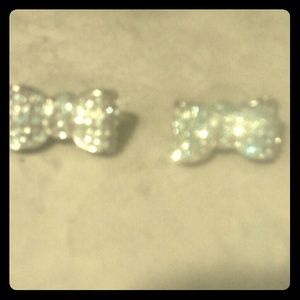 Bow earrings