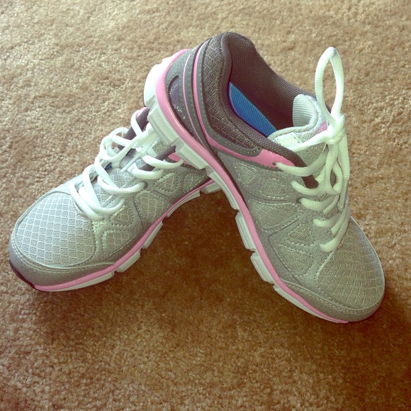 motion Shoes - 🎈FINAL PRICE🎈New pink and gray sneakers!