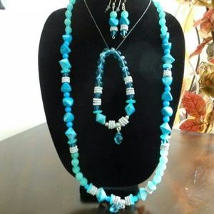 Light blue bead set