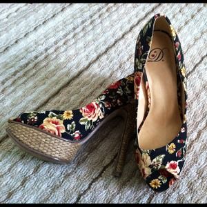 Spring floral plum open toe for sale!!!!