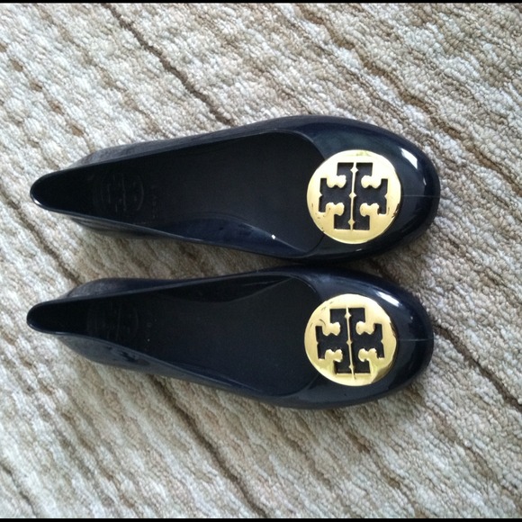 Tory Burch navy blue rubber flats - Picture 2 of 3