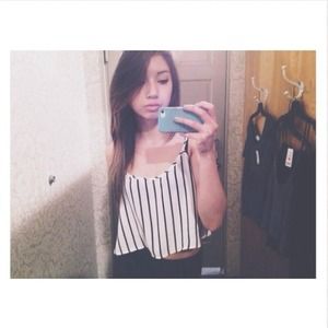 ✖️SOLD✖️Striped cropped tank