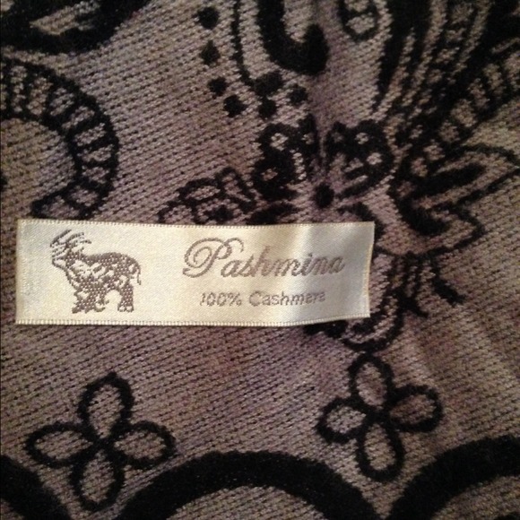 100 % cashmere ..Bundle for Lesli - Picture 3 of 3