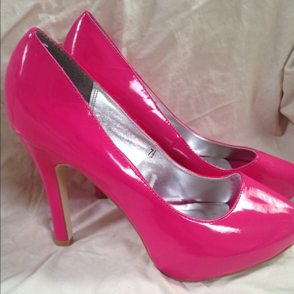 Shoes - Picture 2 of 2