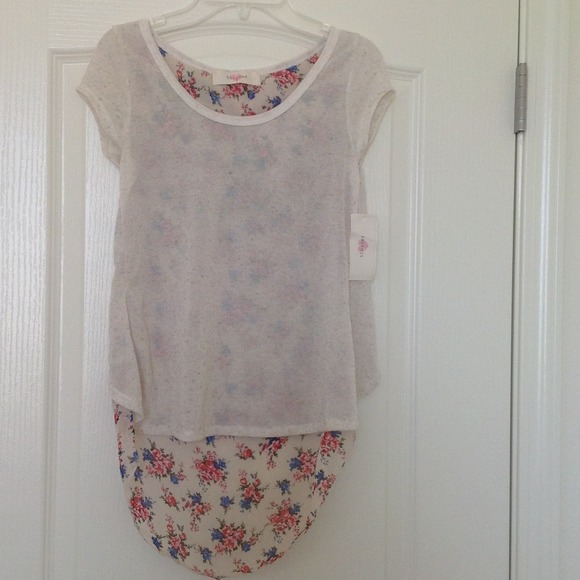 NWT back bow top -S - Picture 2 of 2