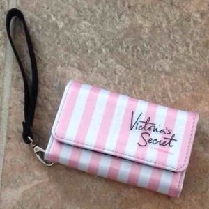 Victoria's Secret iPhone 5/5s Wristlet