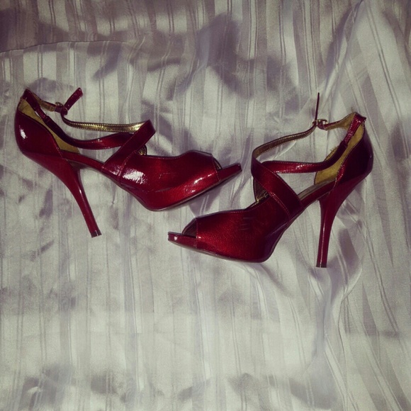 Red/Gold Carlos Santana Heels