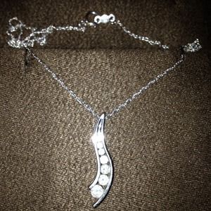 14k White Gold Swirl Diamond Necklace!