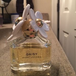 Daisy Perfume by Marc Jacob 1.7 oz