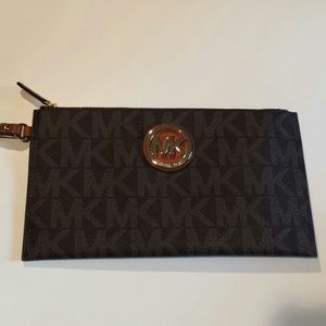 ** SOLD** MK Fulton clutch