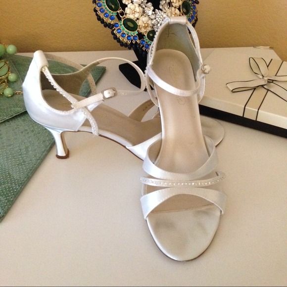 Satin & Rhinestone Wedding Shoes!