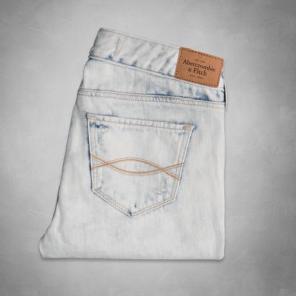 NWT Abercrombie Jeans - Picture 2 of 2