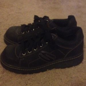 Brown women's size 8.5 Skechers shoes