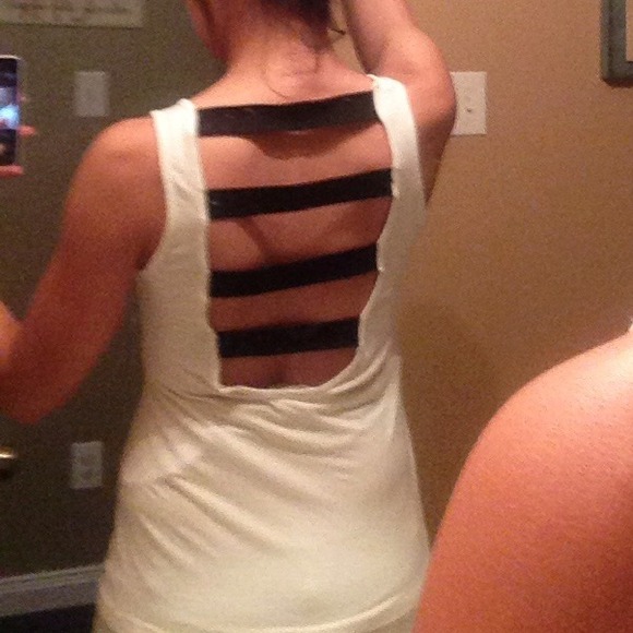 REDUCED PRICE!! Trendy graphic tank top