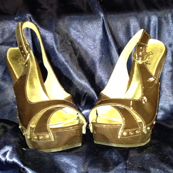 Brown Patent Leather Sling-Backs