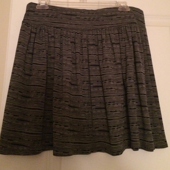 Gray GAP skirt- NWOT