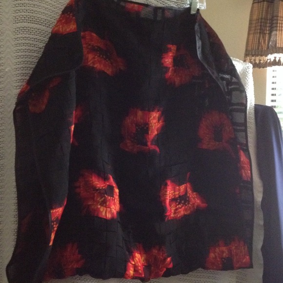Black wrap with poppies - Picture 1 of 2