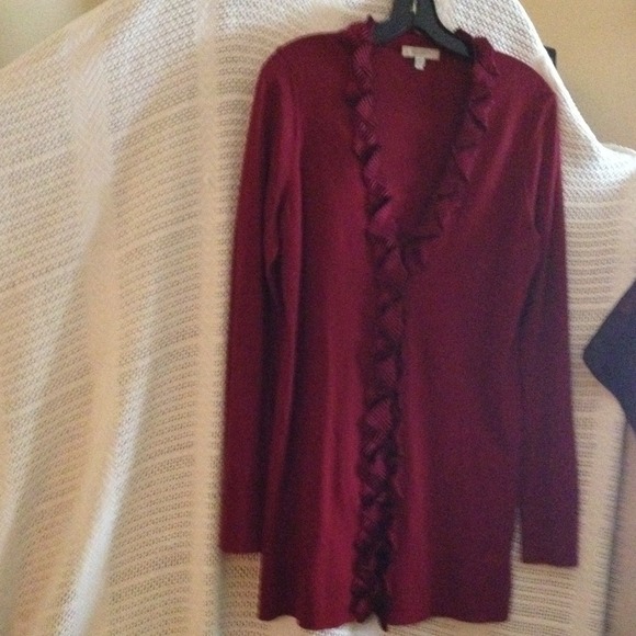 Burberry garnet long lightweight sweater w/ trim. - Picture 1 of 2