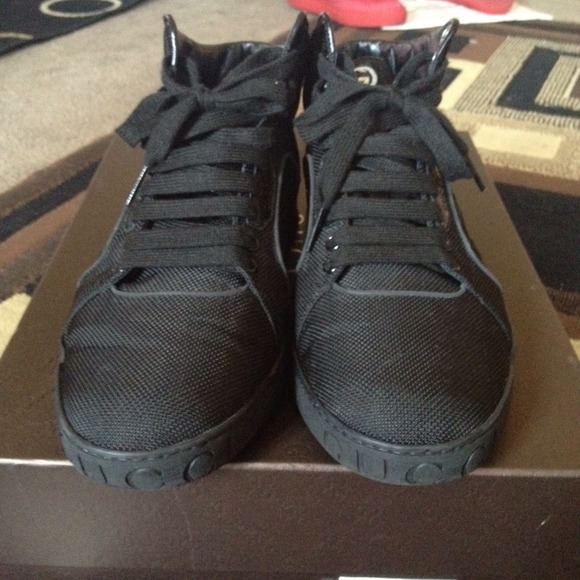 Men's GUCCI Sneakers - Picture 3 of 4