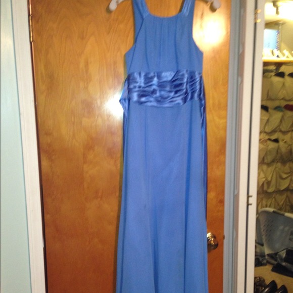 Blue prom/SO dress with silver shoes and clutch