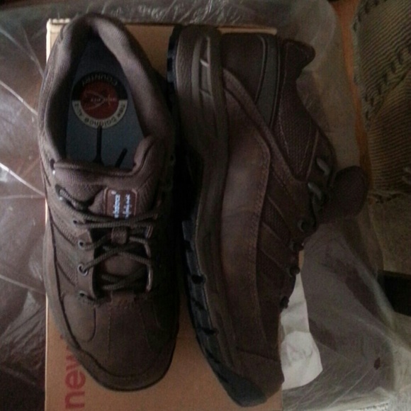 New Balance Woman's trail sneakers
