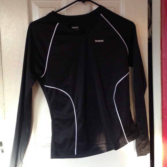 Athletic long sleeve