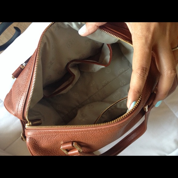 SOLD! Authentic Tory Burch Clay Satchel - Picture 3 of 4