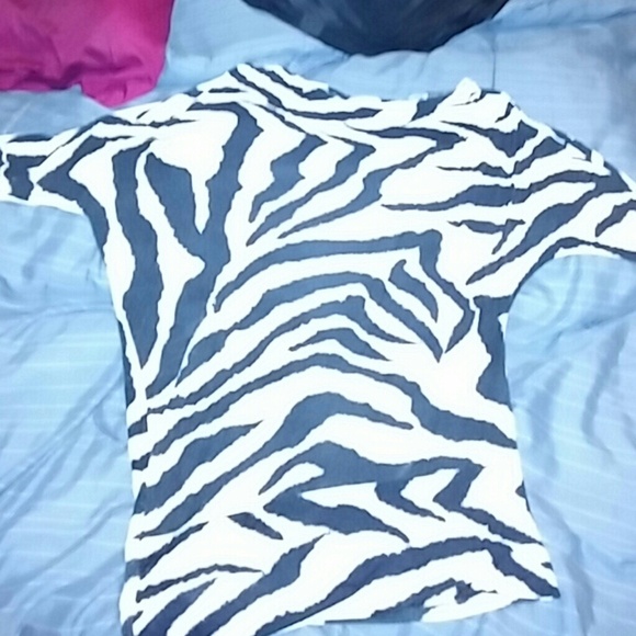 ZEBRA STRIPED TOP FROM BODY CENTRAL